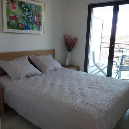 شقة Sleeps 4 Air Con Wifi *
