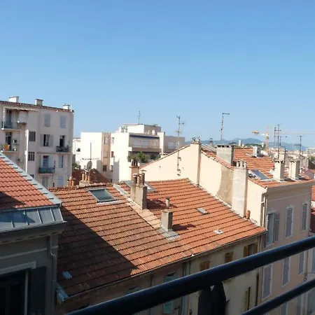 شقة Sleeps 4 Air Con Wifi كان